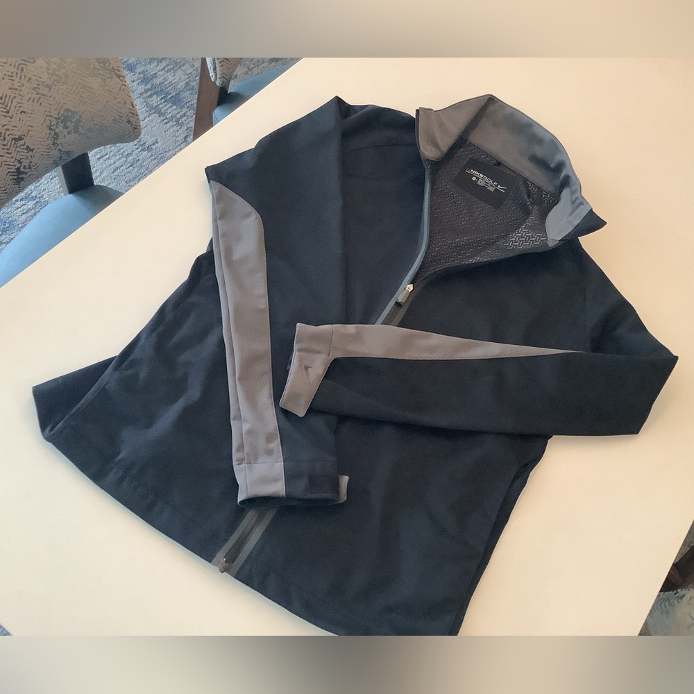 Nike Golf Storm-Fit  Full Zip Rain Wind Jacket Black - Women’s Med - EUC